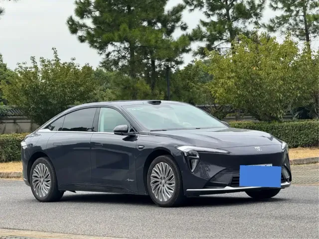 Buick Zenith Sedan 2025 Model Base Version — Фото автомобиля 3