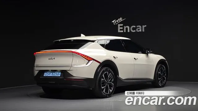 Фотография автомобиля — Kia EV6