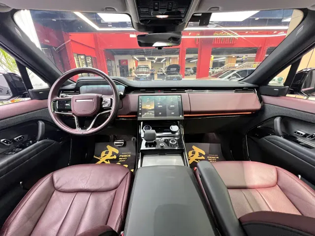 Land Rover Range Rover Sport — Фото автомобиля 12