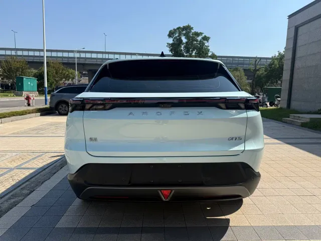 Arcfox Alpha T5 — Фото автомобиля 14