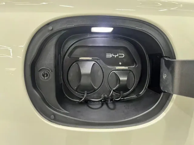 BYD Seal 06 New Energy 2025 DM-i Smart Drive Edition 120KM Luxury — Фото автомобиля 7