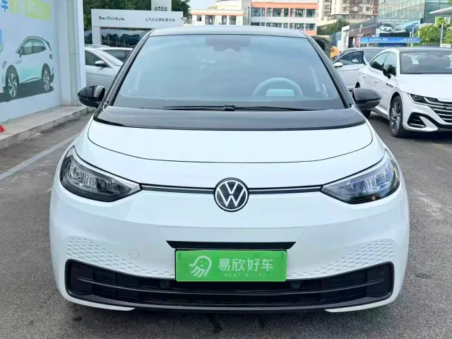Volkswagen ID.3 — Фото автомобиля 2