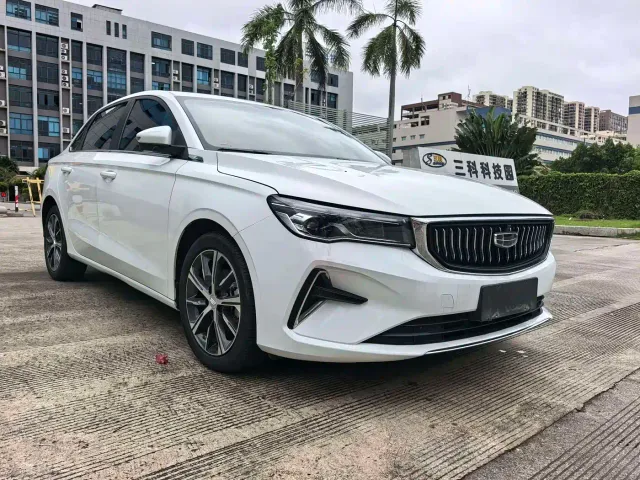 Geely Emgrand — Фото автомобиля 3