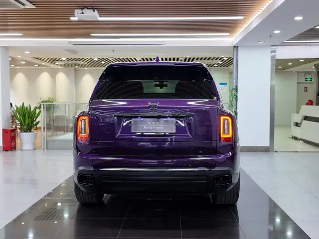 Rolls-Royce Cullinan — Фото автомобиля 4