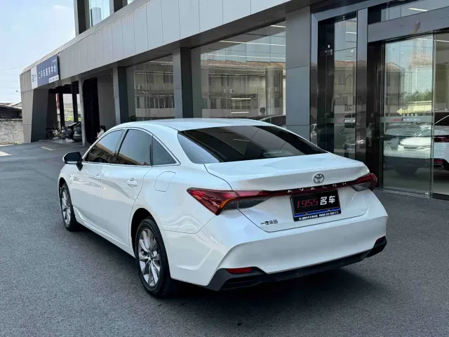 Toyota Avalon — Фото автомобиля 7