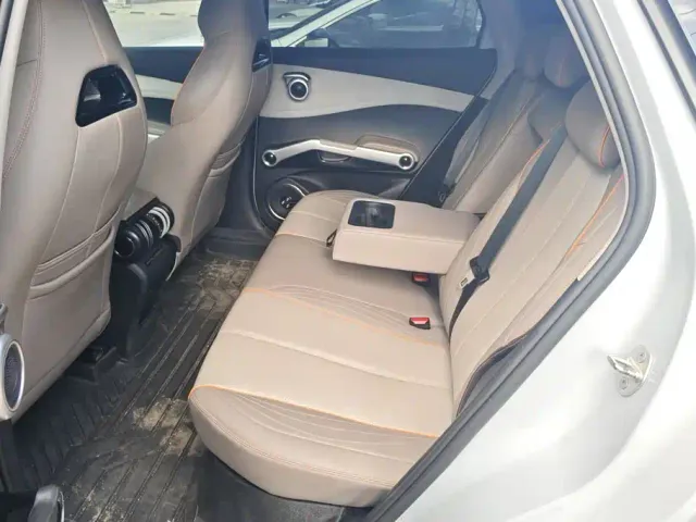 BYD Yuan PLUS — Фото автомобиля 11