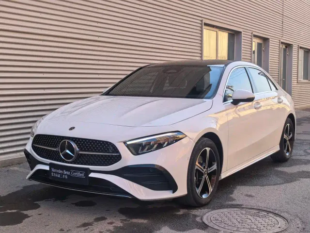 Фотография автомобиля — Mercedes-Benz A-Class