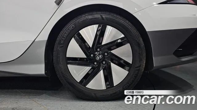 Hyundai Ioniq6 — Фото автомобиля 19