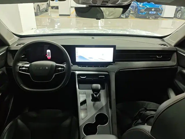Roewe D5X DMH — Фото автомобиля 9