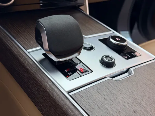 Land Rover Range Rover — Фото автомобиля 10