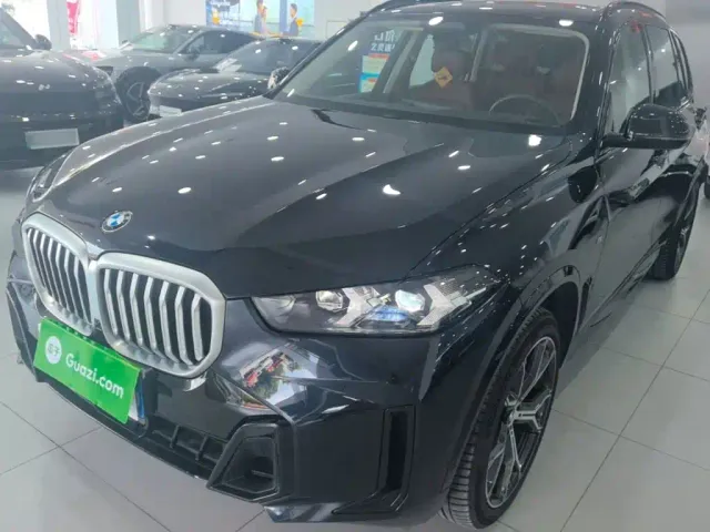 Фотография автомобиля — BMW X5