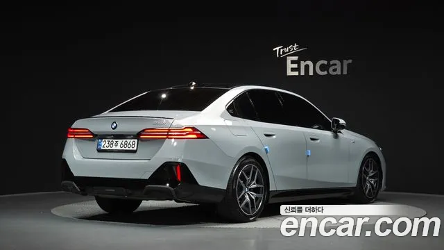 BMW 5 Series G60 — Фото автомобиля 2