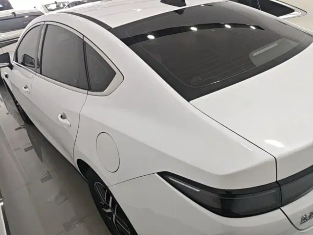 BYD Seal 05 DM-i — Фото автомобиля 4