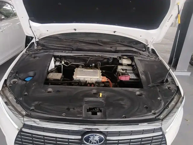 BYD Qin — Фото автомобиля 19