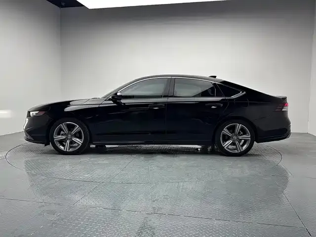 Honda Accord — Фото автомобиля 6