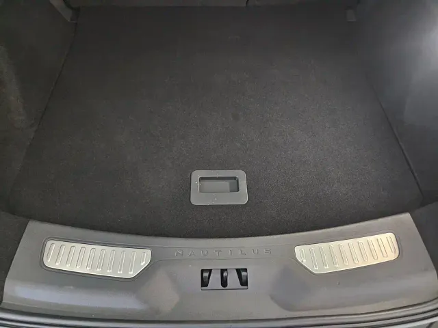 Lincoln Nautilus 2025 2.0T AWD Prestige Hybrid — Фото автомобиля 17