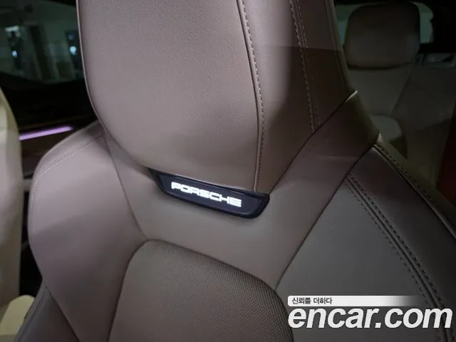 Porsche Macan — Фото автомобиля 16
