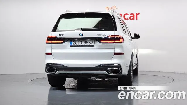 BMW X7 — Фото автомобиля 4
