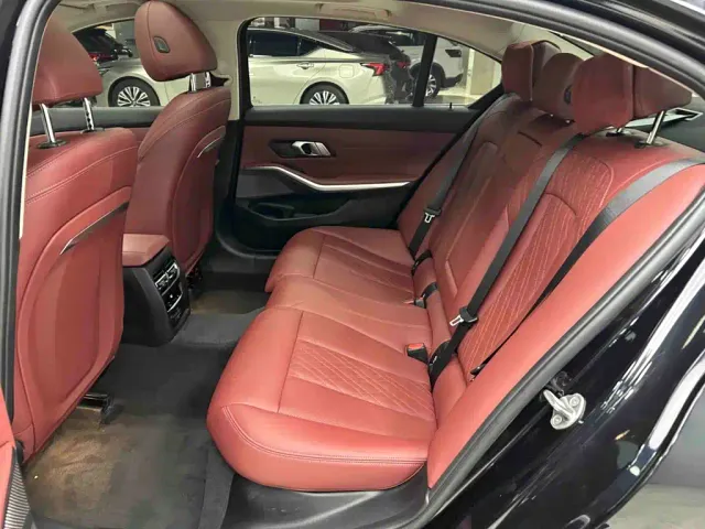 BMW 3 Series — Фото автомобиля 21