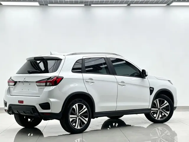 Mitsubishi ASX — Фото автомобиля 4