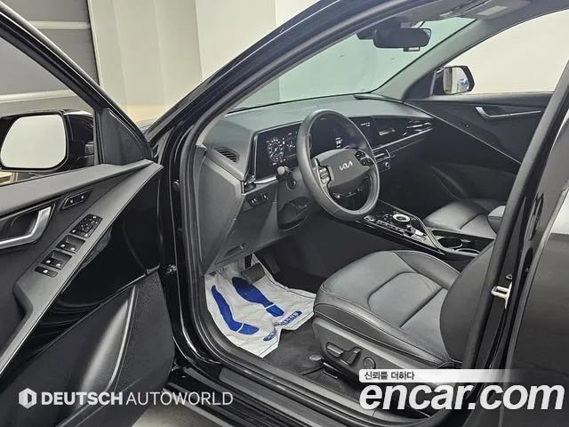 Kia Niro — Фото автомобиля 11