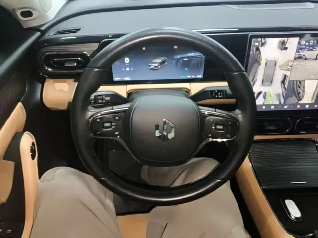 Leapmotor C11 — Фото автомобиля 10