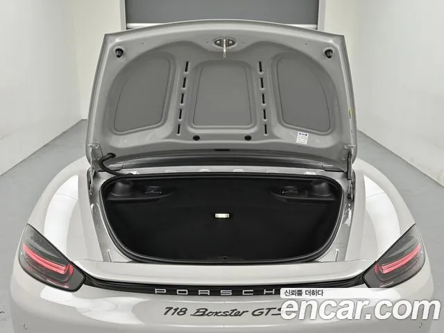 Porsche 718 — Фото автомобиля 18