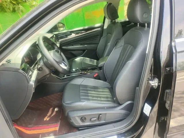 Volkswagen Passat — Фото автомобиля 14