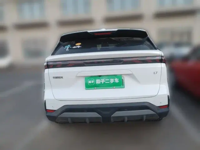 Geely Galaxy L7 — Фото автомобиля 3