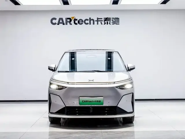 Фотография автомобиля — Xpeng X9