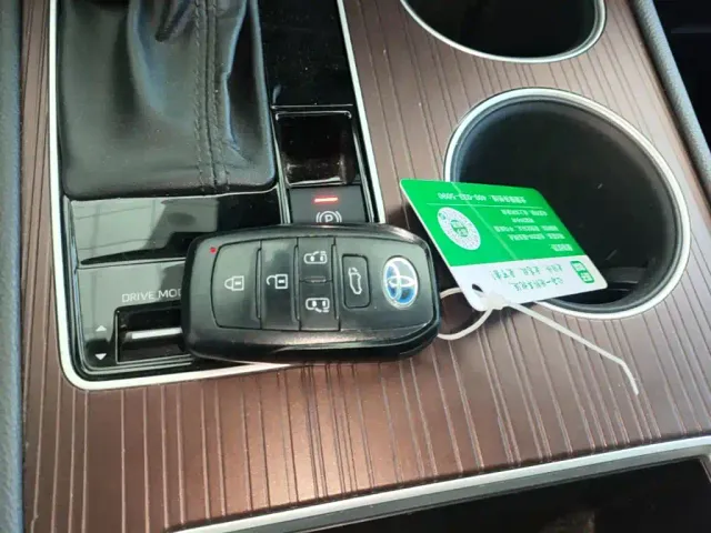 Toyota Granvia — Фото автомобиля 8