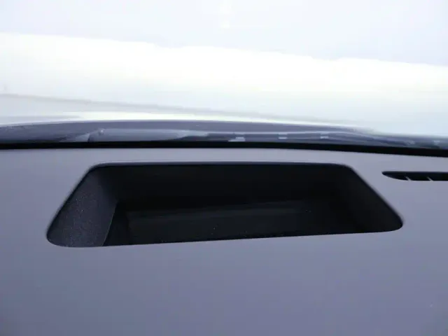 Li Auto i8 — Фото автомобиля 28