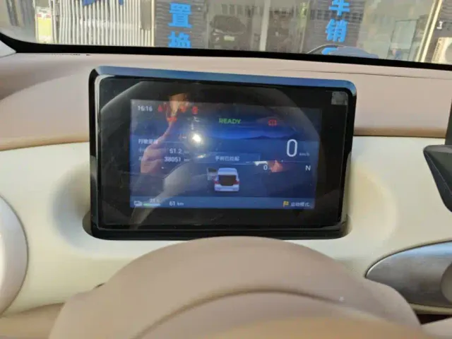 Wuling Hongguang Mini EV — Фото автомобиля 11