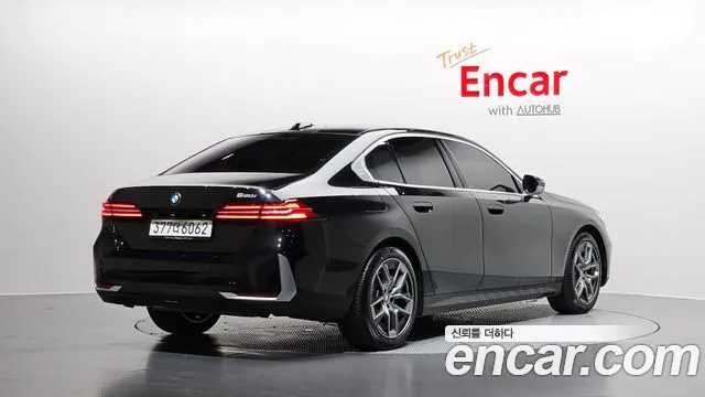 BMW 5-Series — Фото автомобиля 2
