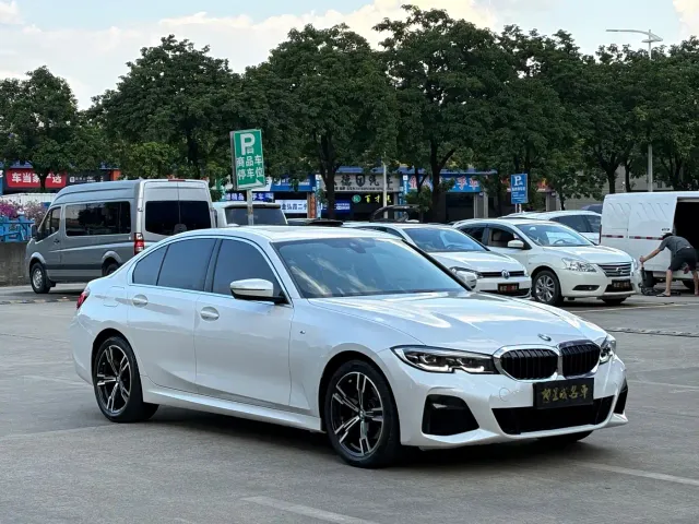 BMW 3 Series — Фото автомобиля 3