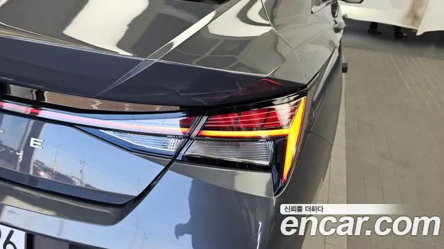 Hyundai Avante CN7 — Фото автомобиля 8