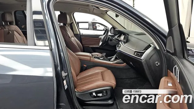 BMW X7 — Фото автомобиля 11