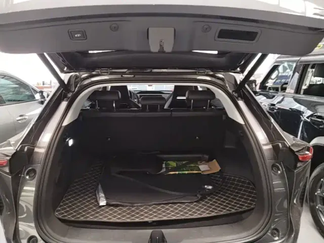 Changan Z6 — Фото автомобиля 18