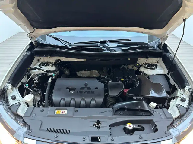 Mitsubishi Outlander — Фото автомобиля 20