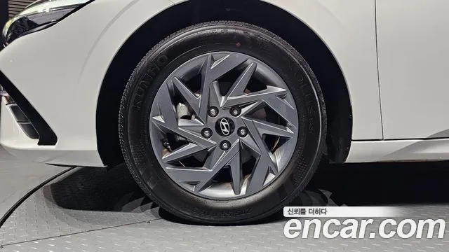 Hyundai AVANTE Новый Avante (CN7) — Фото автомобиля 5