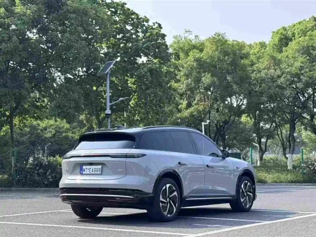 Nio ES6 — Фото автомобиля 7
