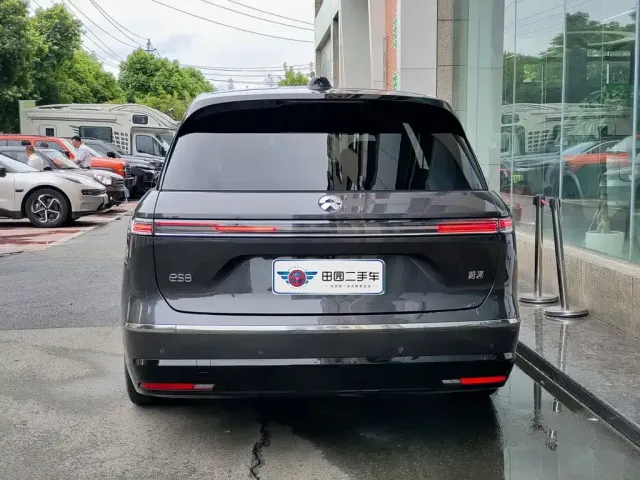 Nio ES8 — Фото автомобиля 5