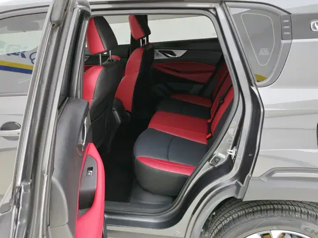 Changan CS35 Plus — Фото автомобиля 11