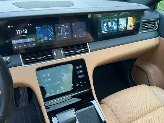 Li Auto ONE — Фото автомобиля 19