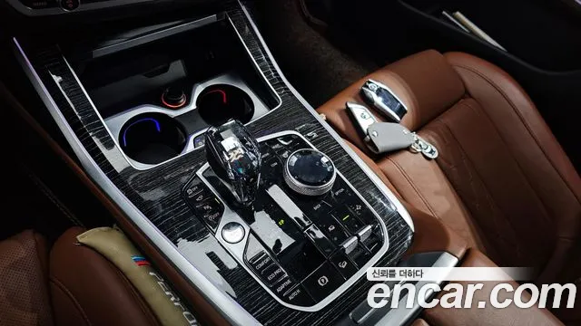 BMW X7 — Фото автомобиля 9