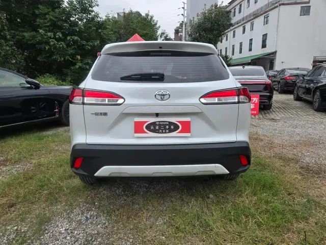 Toyota Corolla Cross — Фото автомобиля 7