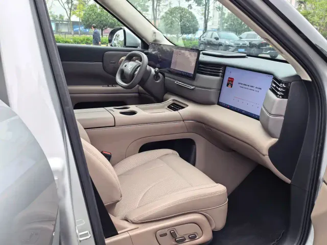 IM Motors LS8 — Фото автомобиля 20