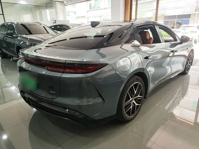 BYD Han L — Фото автомобиля 4