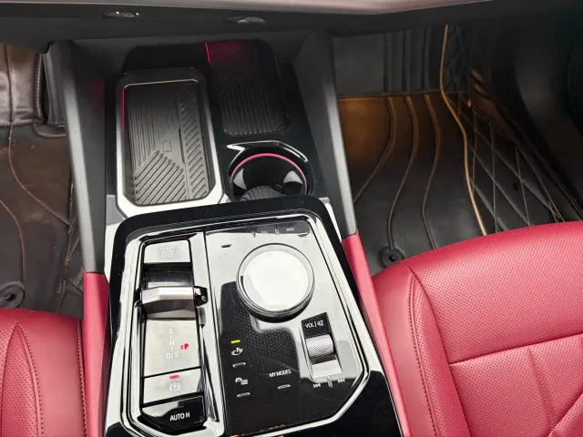 BMW 5 Series — Фото автомобиля 8