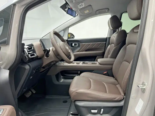Wuling Starlight 730 — Фото автомобиля 16
